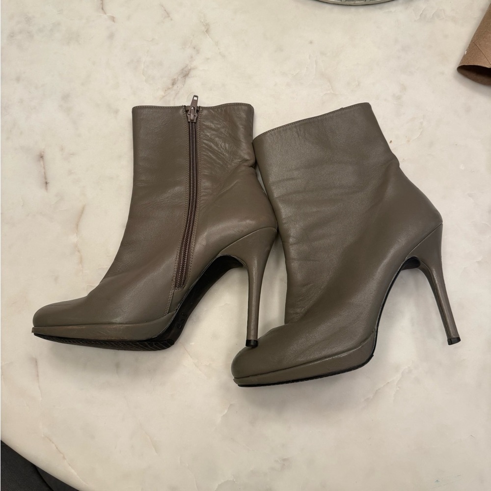 Stuart Weitzman grey Ankle Boots with mini platform